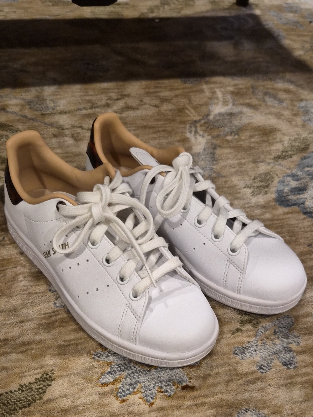 White Leather Adidas Tortoiseshell Accent Stan Smith Sneakers Size 5